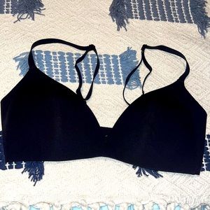 NWOT LULULEMON BLACK BRA 32c